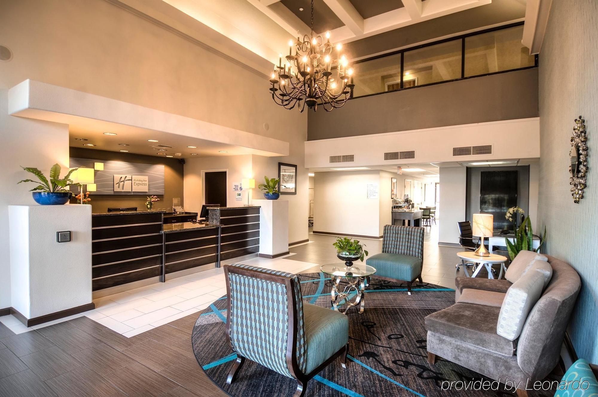 Holiday Inn Express Temecula By Ihg Interior photo